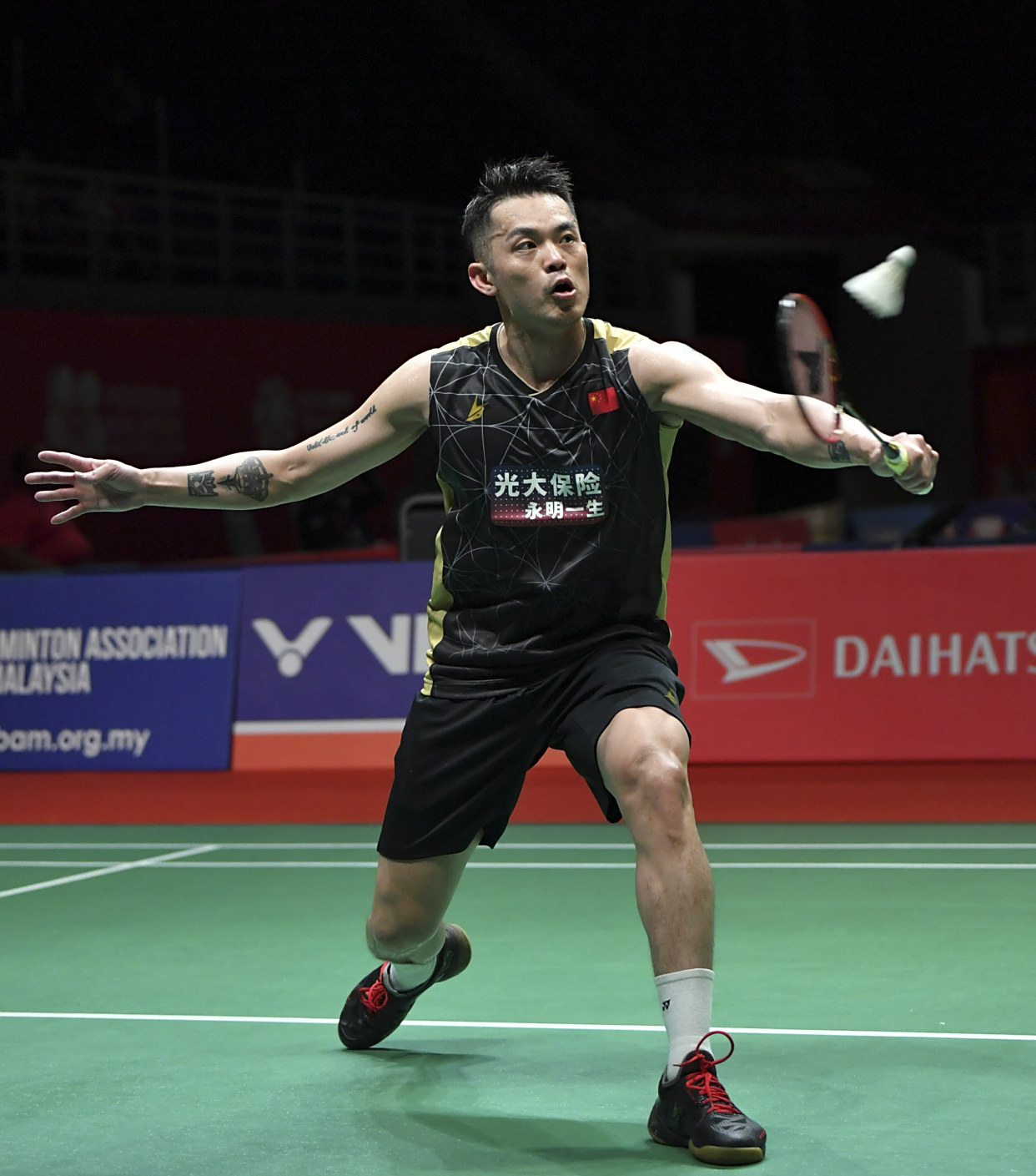 包含马来西亚羽毛球队逆转韩国羽毛球队，林丹绝境逆转的词条