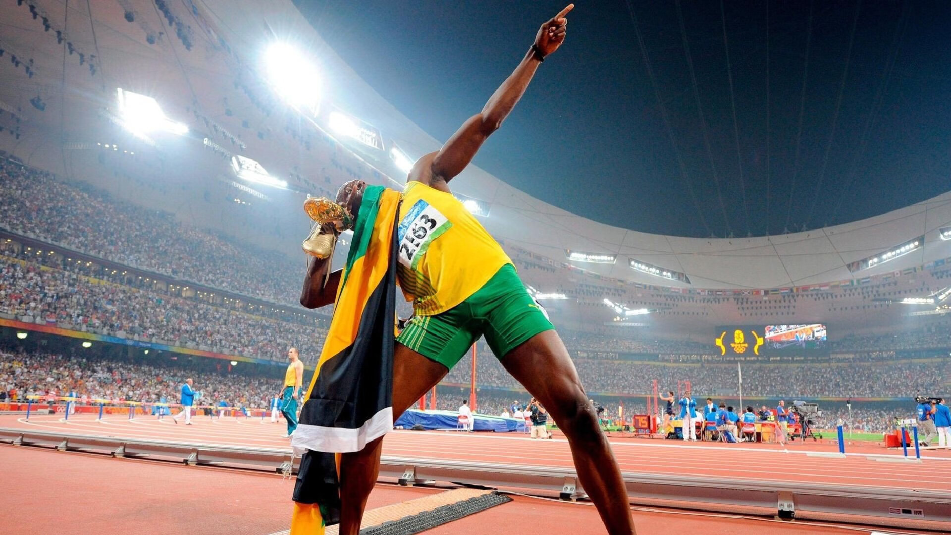 开云体育入口-世界杯之夜，楚阿梅尼关键制胜，美加墨见证历史时刻