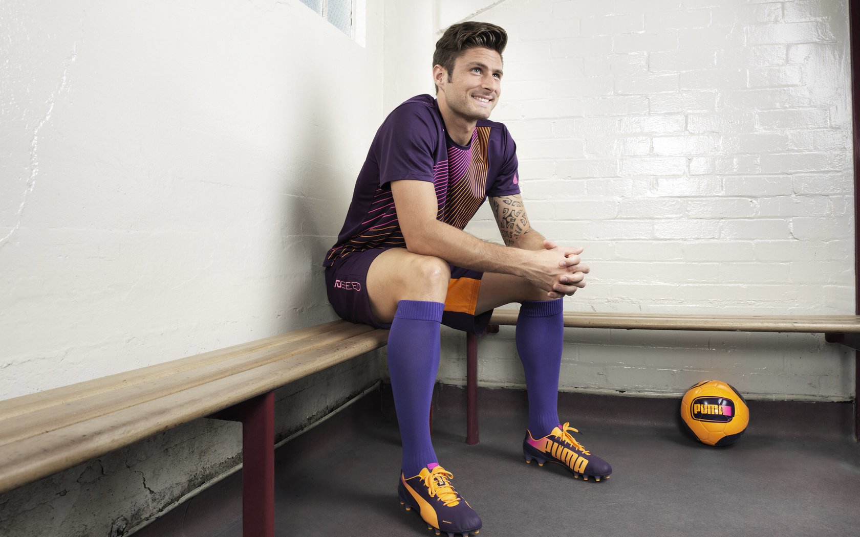 开云体育-北欧风暴席卷巴黎，丹麦队力克卫冕冠军，石宇奇惊艳四座书写羽坛新传奇